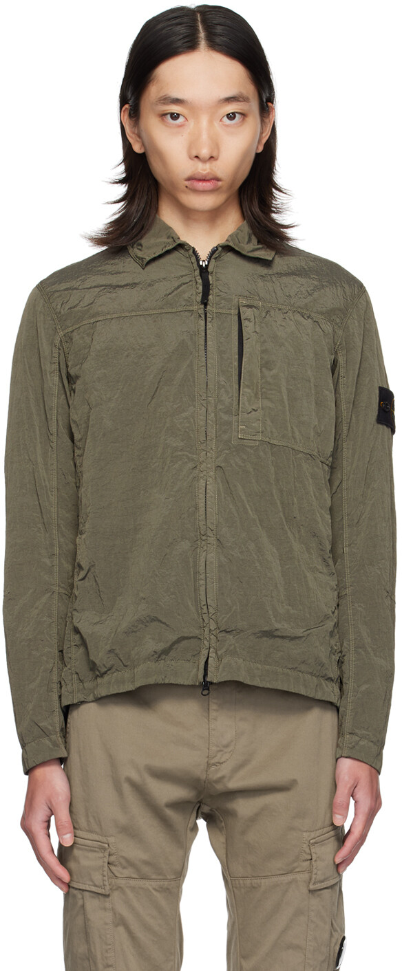 Верхняя рубашка цвета хаки на молнии Stone Island
Верхняя рубашка цвета хаки на молнии Stone Island