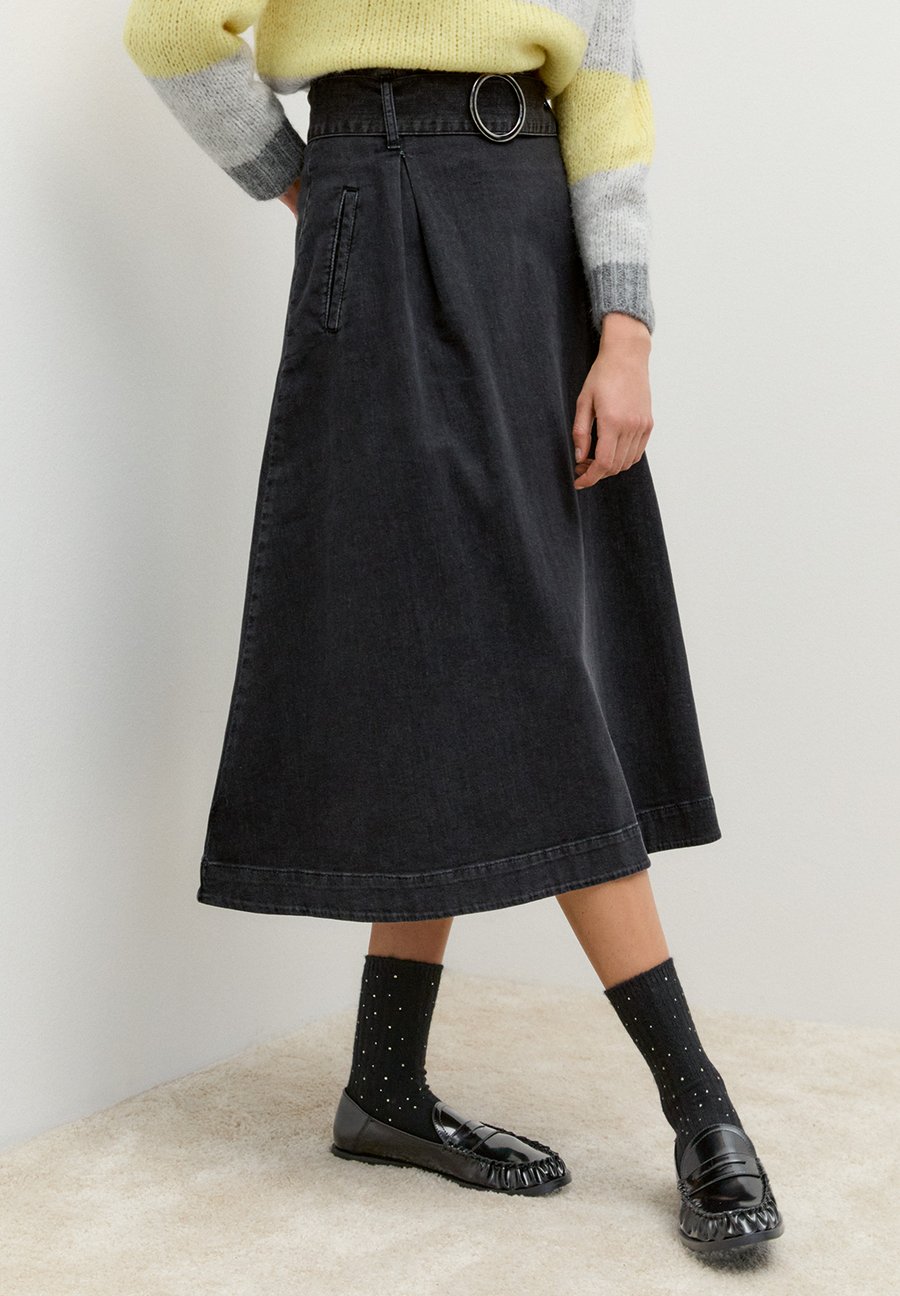 Юбка More & More Maxi skirt, Dark Grey Denim/Dark Grey
Юбка More & More Maxi skirt, Dark Grey Denim/Dark Grey