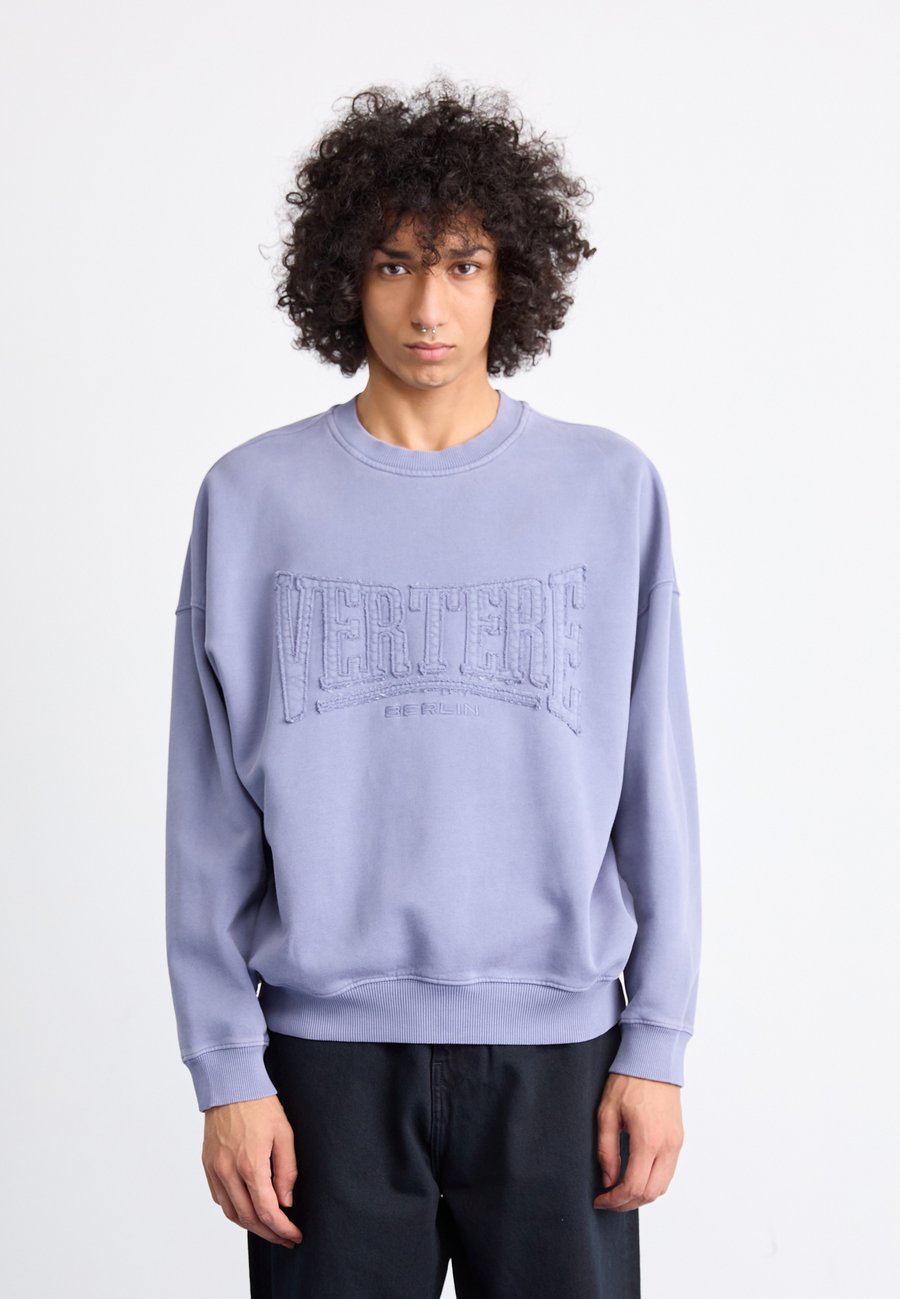 Толстовка Vertere Berlin UPPERCUT PATCH , Washed Purple/Lilac, Серый, Толстовка Vertere Berlin UPPERCUT PATCH , Washed Purple/Lilac
Толстовка Vertere Berlin UPPERCUT PATCH , Washed Purple/Lilac, Серый, Толстовка Vertere Berlin UPPERCUT PATCH , Washed Purple/Lilac