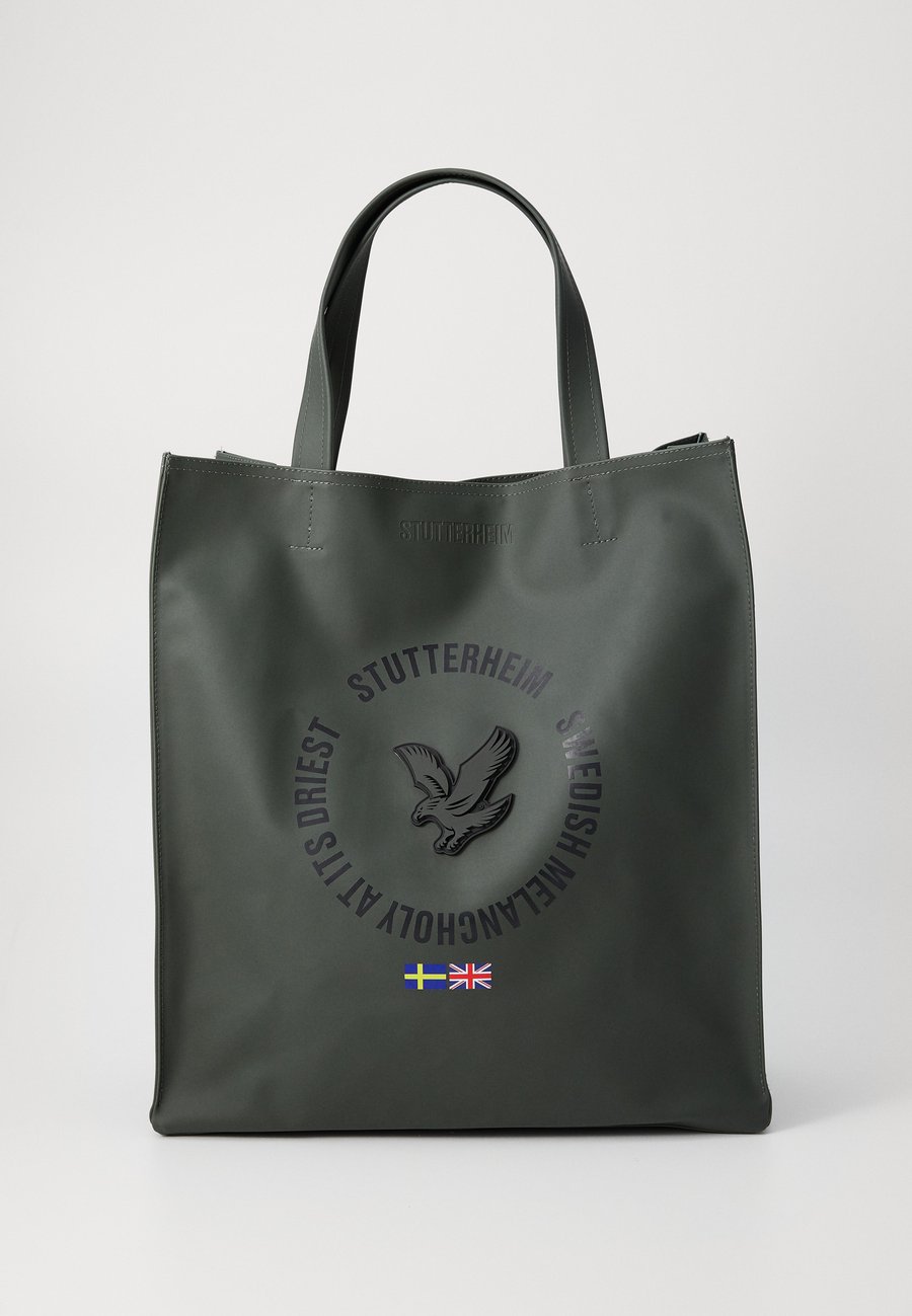 Сумка-шоппер Stutterheim STUTTERHEIM X LYLE & SCOTT BAG UNISEX, Green/Dark Green
Сумка-шоппер Stutterheim STUTTERHEIM X LYLE & SCOTT BAG UNISEX, Green/Dark Green