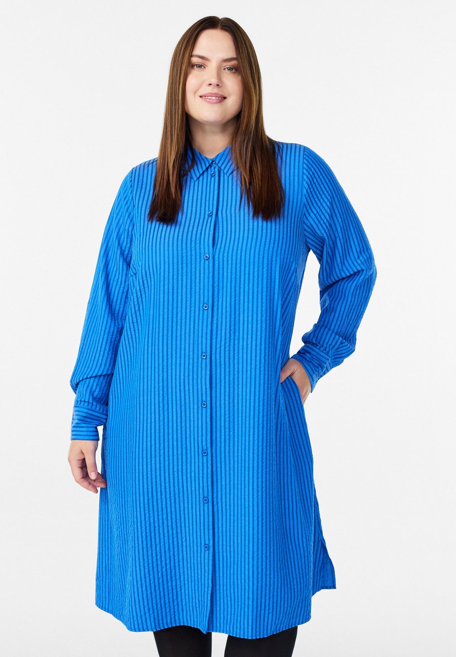 Платье Zizzi Shirt dress, Victoria B Stripe/Blue
Платье Zizzi Shirt dress, Victoria B Stripe/Blue