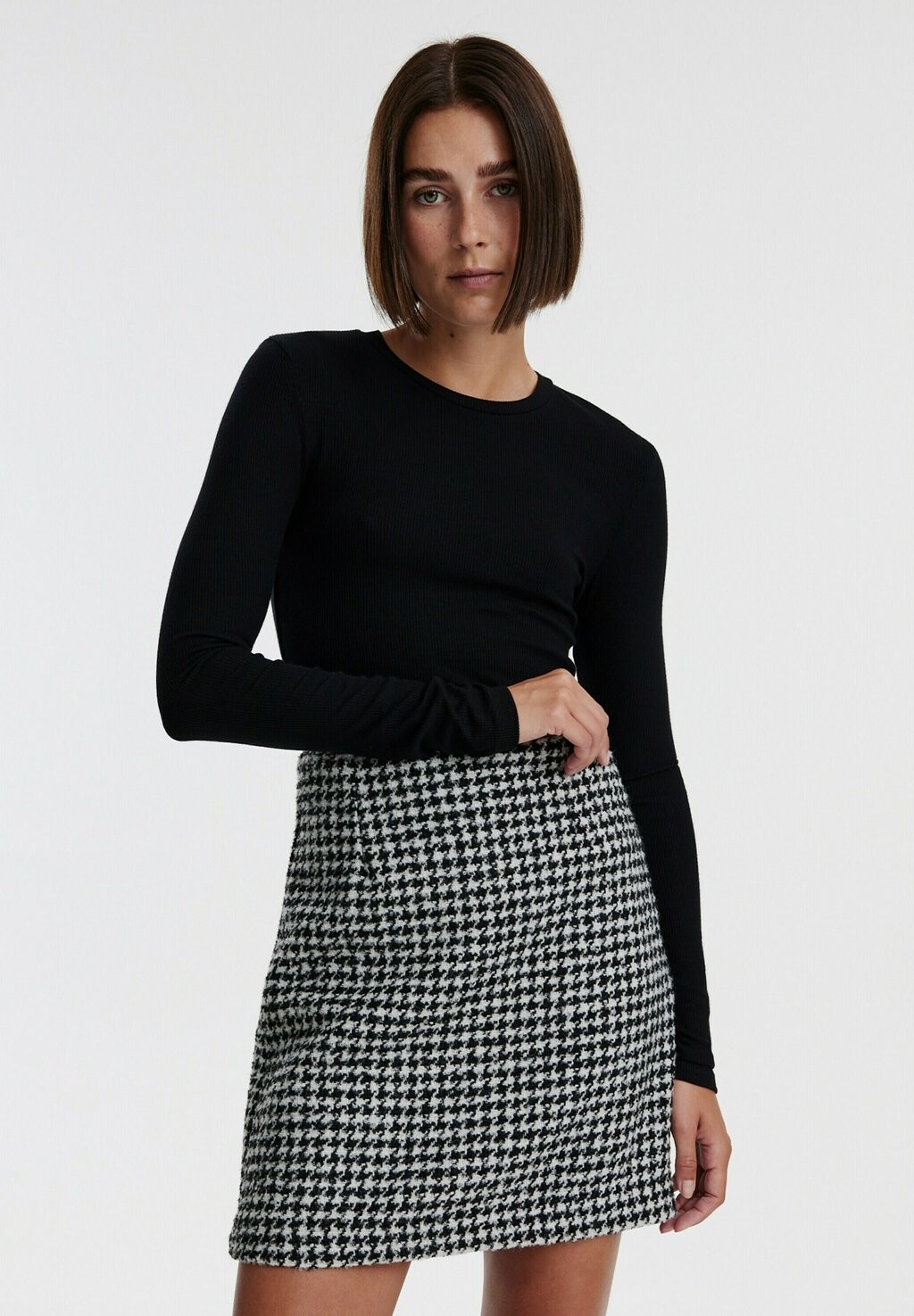 Рубашка с длинным рукавом INOA EDITED, цвет schwarz
Рубашка с длинным рукавом INOA EDITED, цвет schwarz