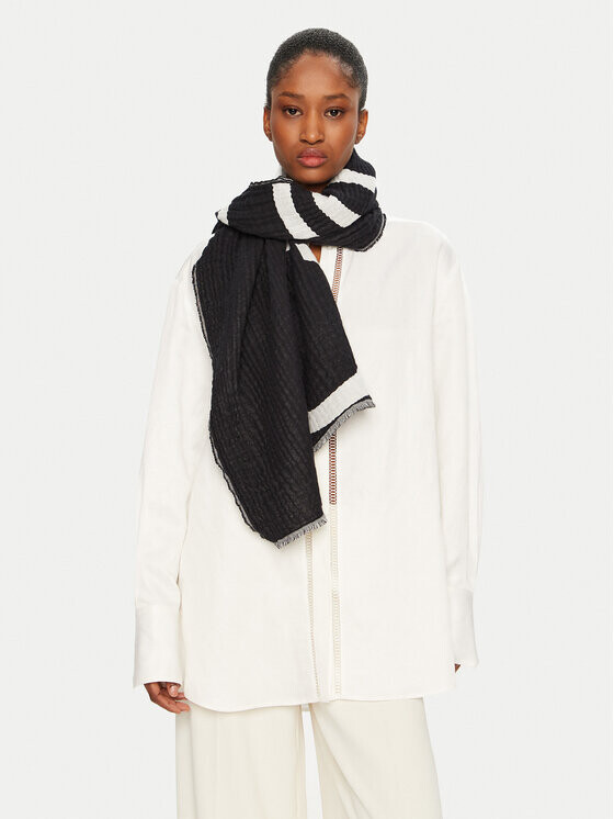 Шарф Calvin Klein, черный
Шарф Calvin Klein, черный