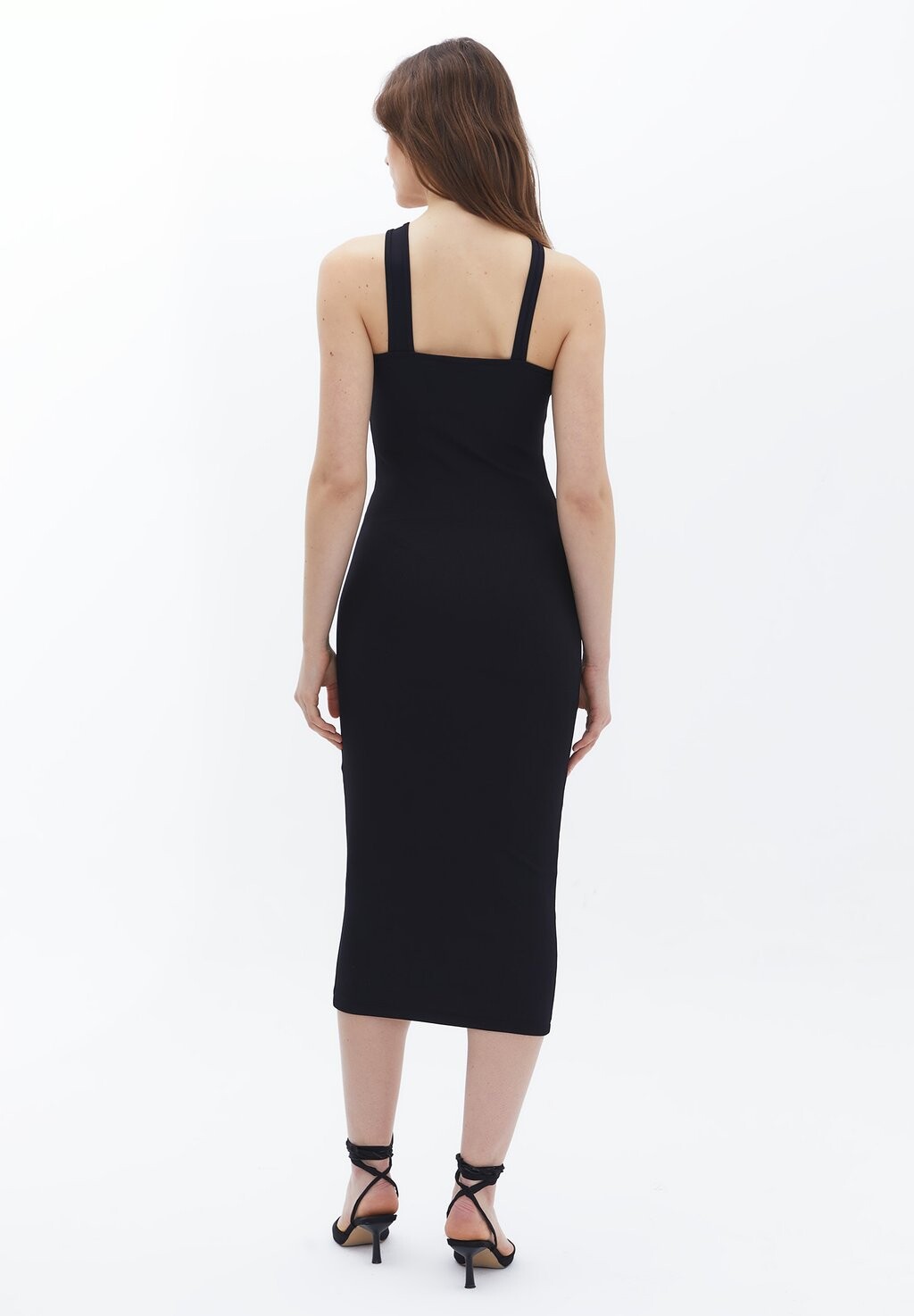 Платье-футляр WITH ASYMMETRIC NECK OXXO, черный
Платье-футляр WITH ASYMMETRIC NECK OXXO, черный