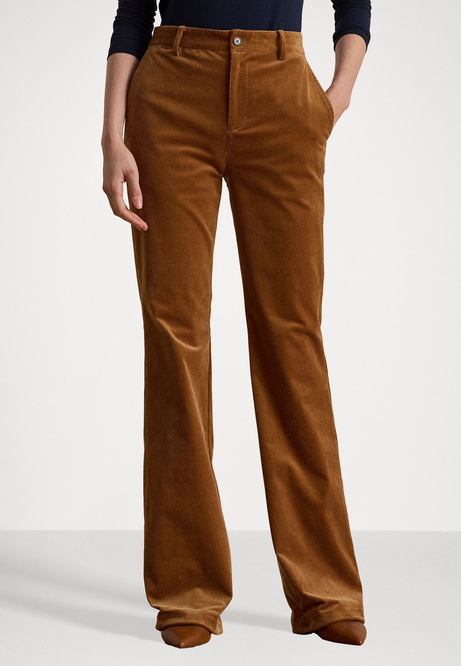 Брюки Lauren Ralph Lauren HIGH-RISE CORDUROY FLARE PANT, Cinnamon Bark/Orange
Брюки Lauren Ralph Lauren HIGH-RISE CORDUROY FLARE PANT, Cinnamon Bark/Orange