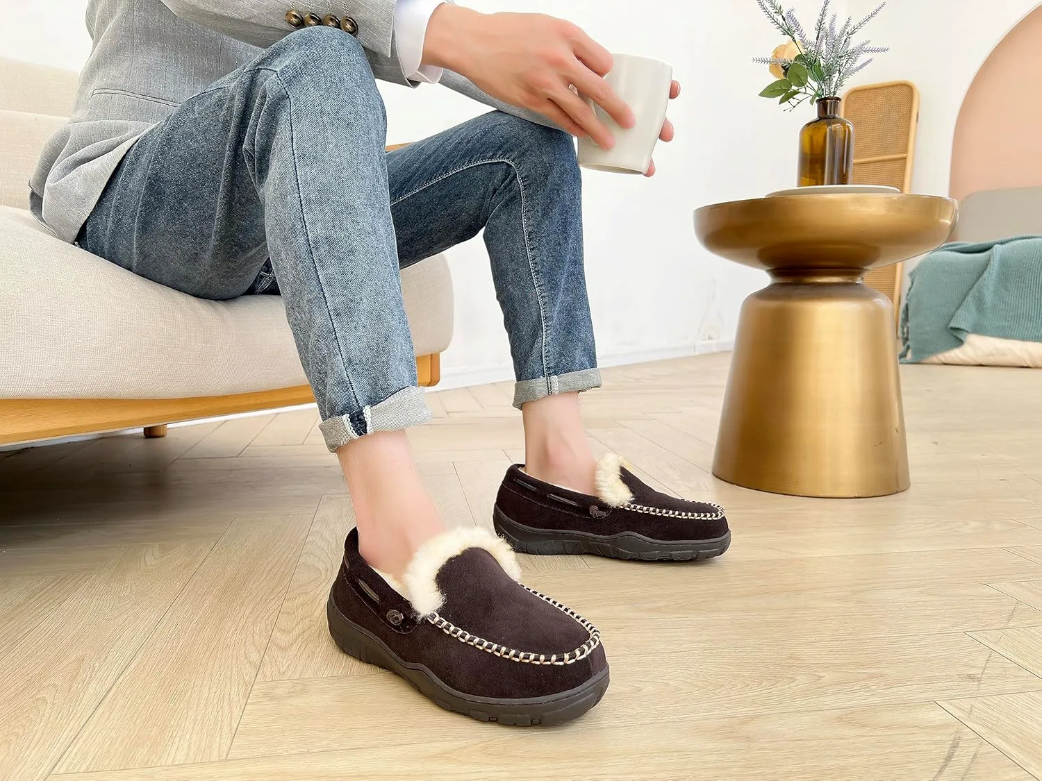 Мужские мокасины из настоящей замши с подкладкой из овчины и амортизирующей подошвой, домашние тапочки для дома и улицы, теплые лоферы PEDOQU
Мужские мокасины из настоящей замши с подкладкой из овчины и амортизирующей подошвой, домашние тапочки для дома и улицы, теплые лоферы PEDOQU