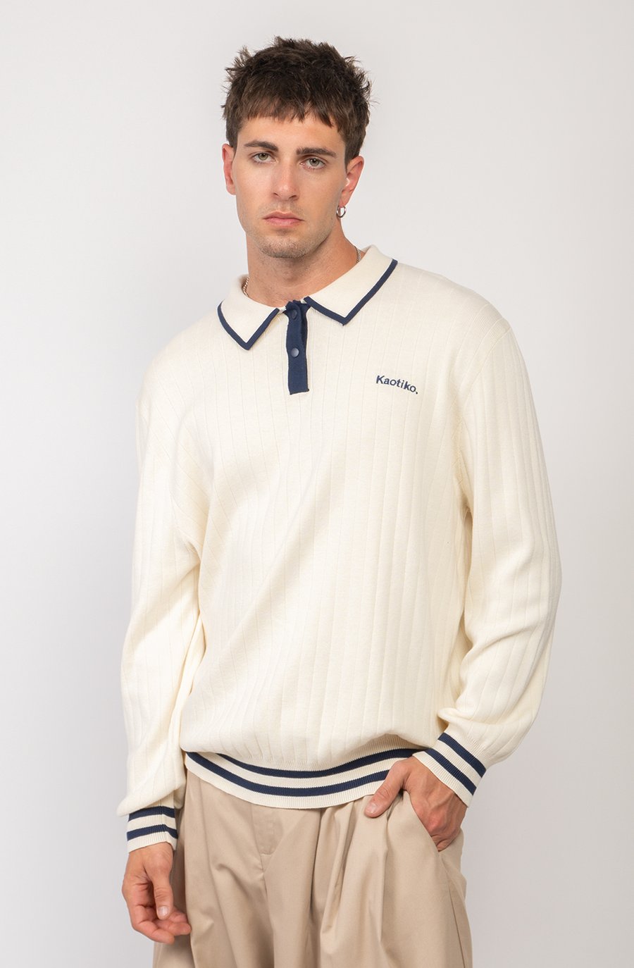 Джемпер Kaotiko UNISEX, Ivory/Navy/Off-White
Джемпер Kaotiko UNISEX, Ivory/Navy/Off-White