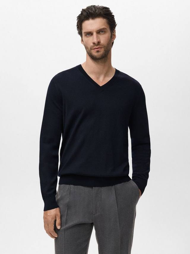 Свитер с V-образным вырезом Willy Wool Mango, Navy
Свитер с V-образным вырезом Willy Wool Mango, Navy