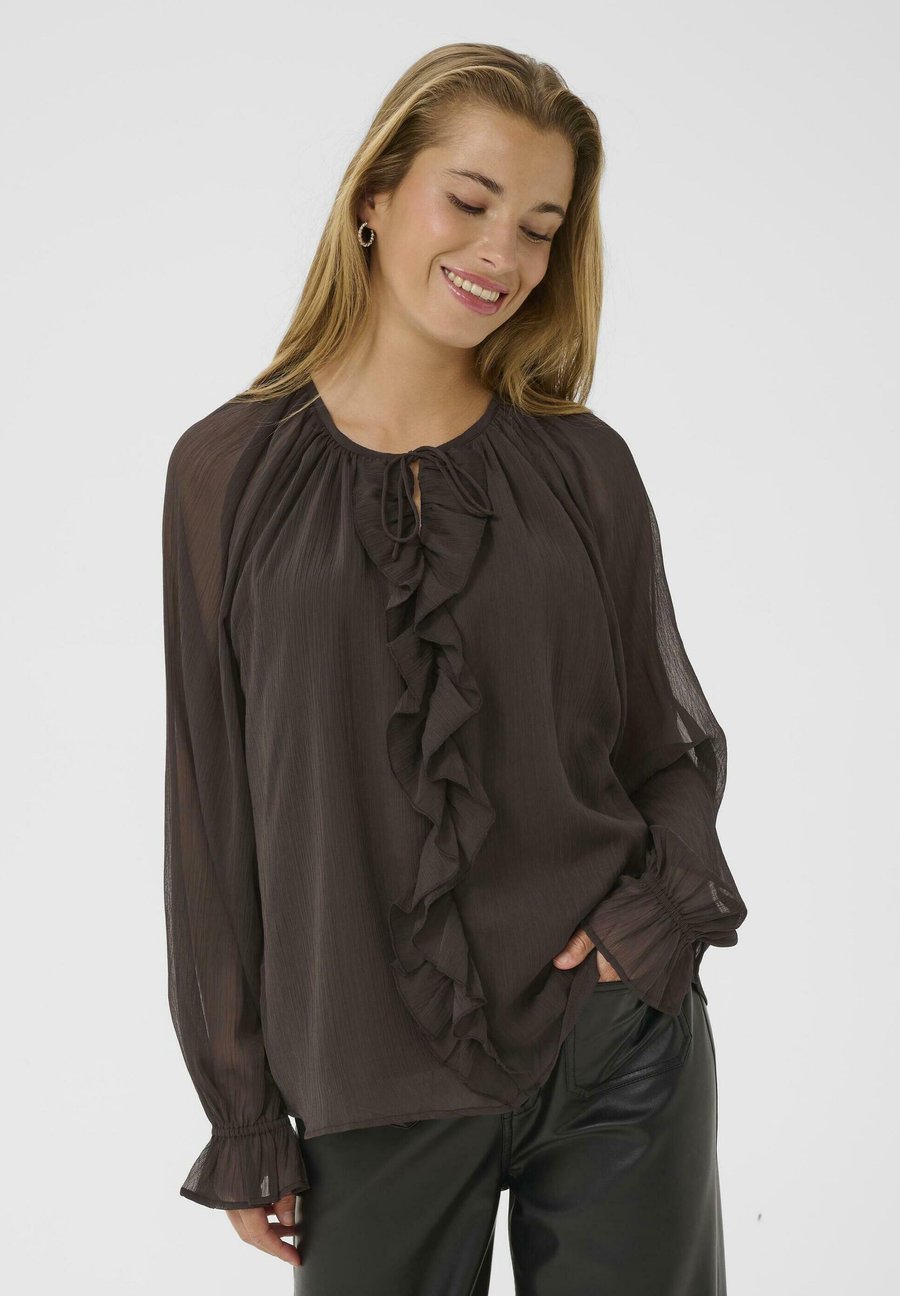 Блуза Kaffe KAMILA CHIFFON BLOUSE, Black Coffee/Black
Блуза Kaffe KAMILA CHIFFON BLOUSE, Black Coffee/Black