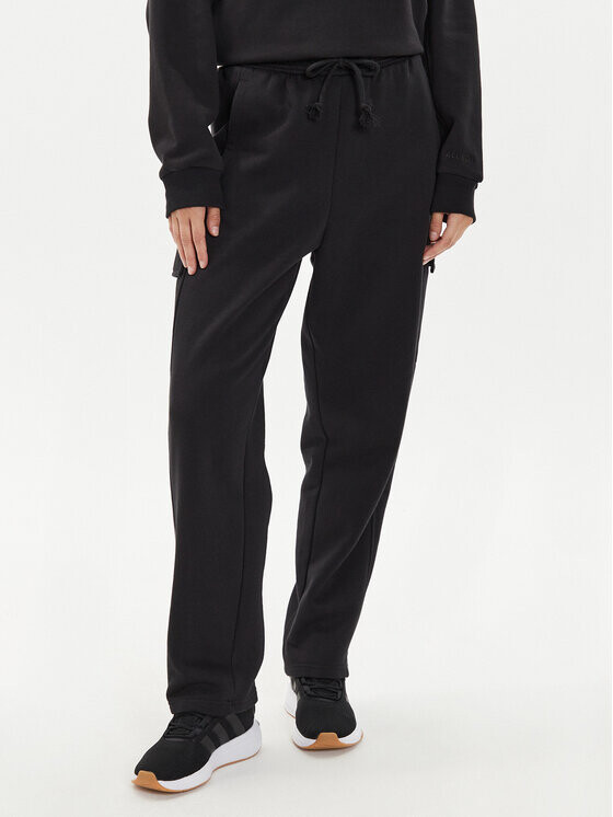 Спортивные брюки свободного кроя Adidas, черный
Спортивные брюки свободного кроя Adidas, черный