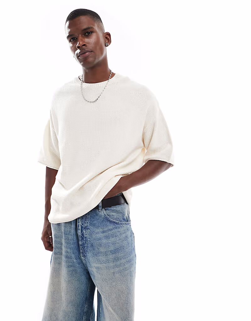 Футболка свободного кроя Pull&Bear в кремово-белом цвете
Футболка свободного кроя Pull&Bear в кремово-белом цвете