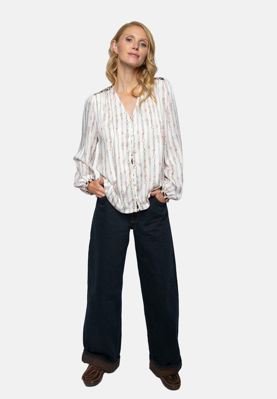 Блуза Emily van den Bergh Blouse, Rose Peach Belts/Pink
Блуза Emily van den Bergh Blouse, Rose Peach Belts/Pink