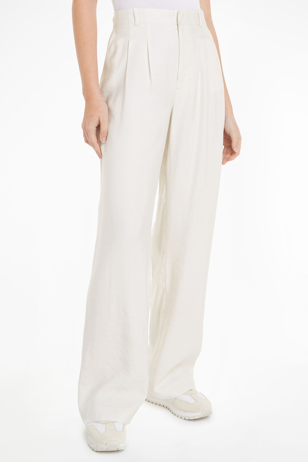 Свободные брюки чинос из вискозы Calvin Klein Jeans, белый
Свободные брюки чинос из вискозы Calvin Klein Jeans, белый