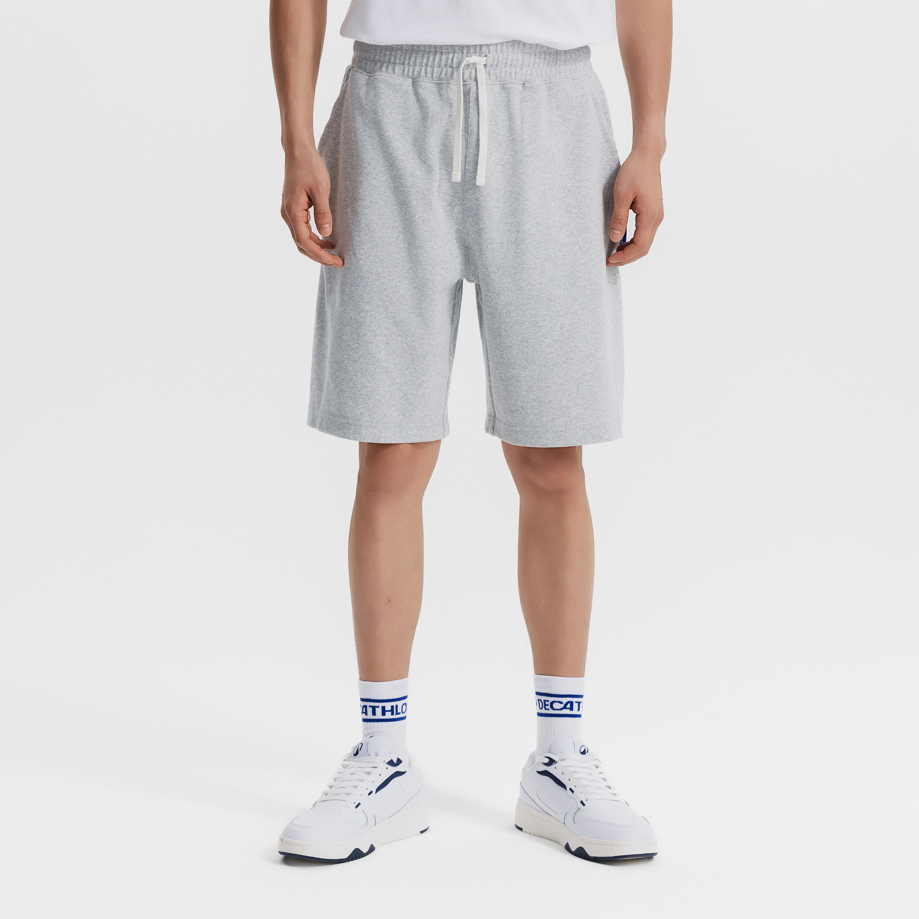 Унисекс спортивные шорты SPORTSWEAR базовые элементы Decathlon серые
Унисекс спортивные шорты SPORTSWEAR базовые элементы Decathlon серые