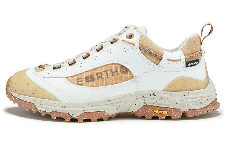 Кроссовки Move Earth Hiking унисекс с низким верхом бежевого цвета Kolon Sport