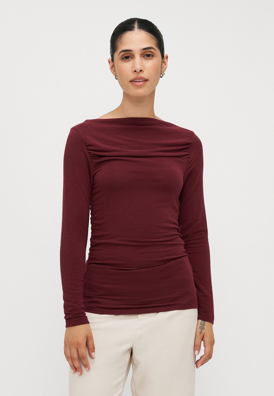 Топ ONLY Petite ONLGLAMOUR, Cabernet/Dark Red
Топ ONLY Petite ONLGLAMOUR, Cabernet/Dark Red