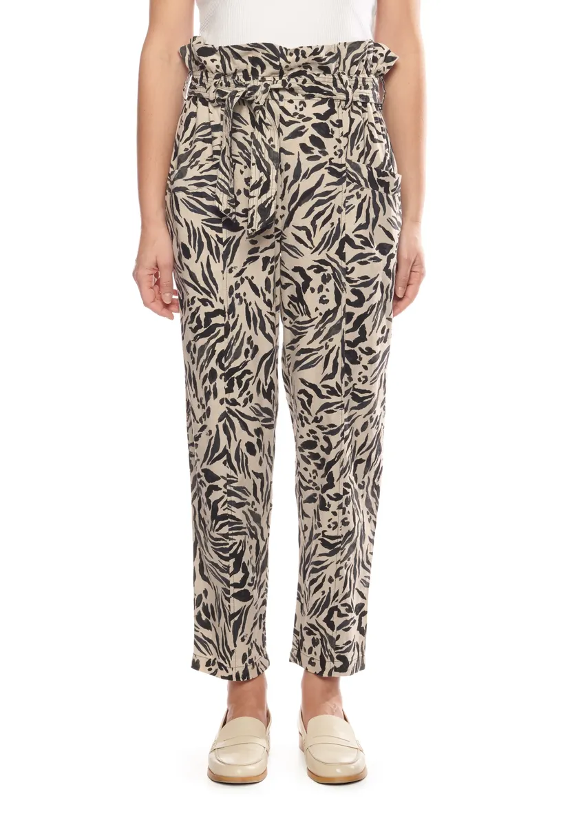 Тканевые брюки Le Temps Des Cerises "SHORT FEMME PAGODE" с модным узором, цвет Natur
Тканевые брюки Le Temps Des Cerises "SHORT FEMME PAGODE" с модным узором, цвет Natur