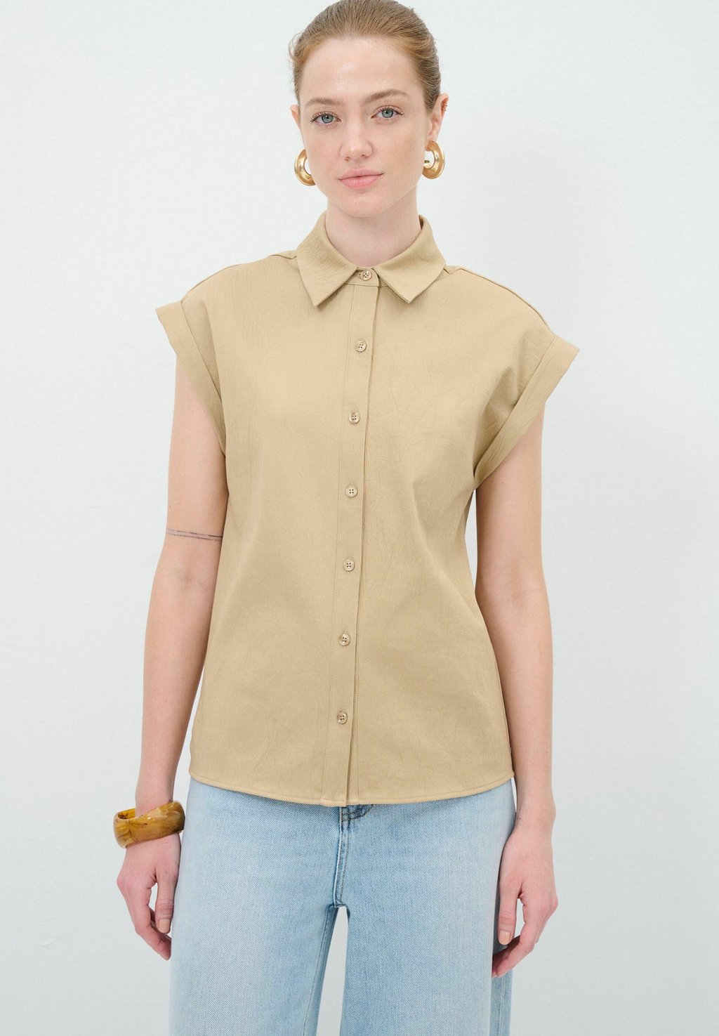 Блузка на пуговицах COLLAR adL, коричневый
Блузка на пуговицах COLLAR adL, коричневый