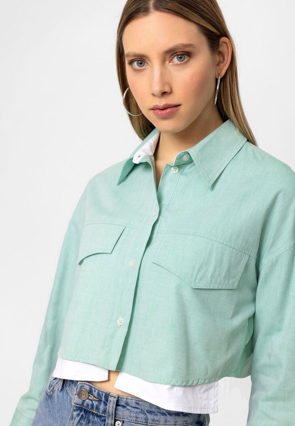 Блузка на пуговицах OVERSIZE CROP SHIRT Felix Hardy, светло-зеленый
Блузка на пуговицах OVERSIZE CROP SHIRT Felix Hardy, светло-зеленый