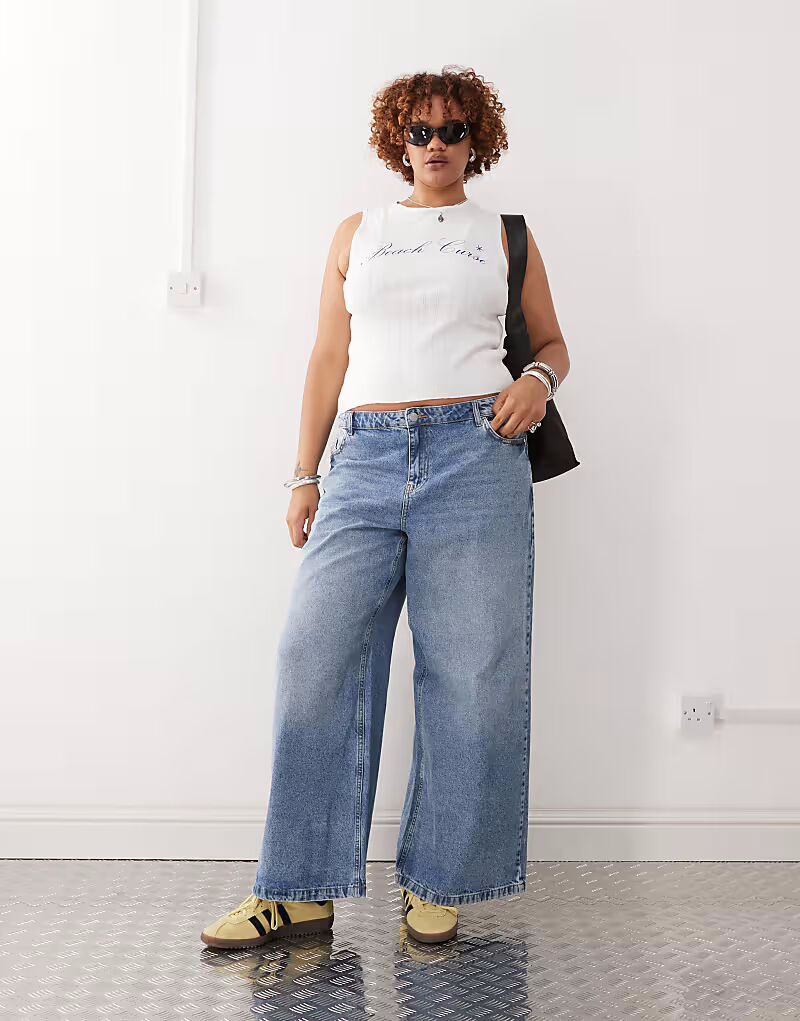 Джинсы свободного кроя Noisy May Curve светло-голубого цвета 
Джинсы свободного кроя Noisy May Curve светло-голубого цвета