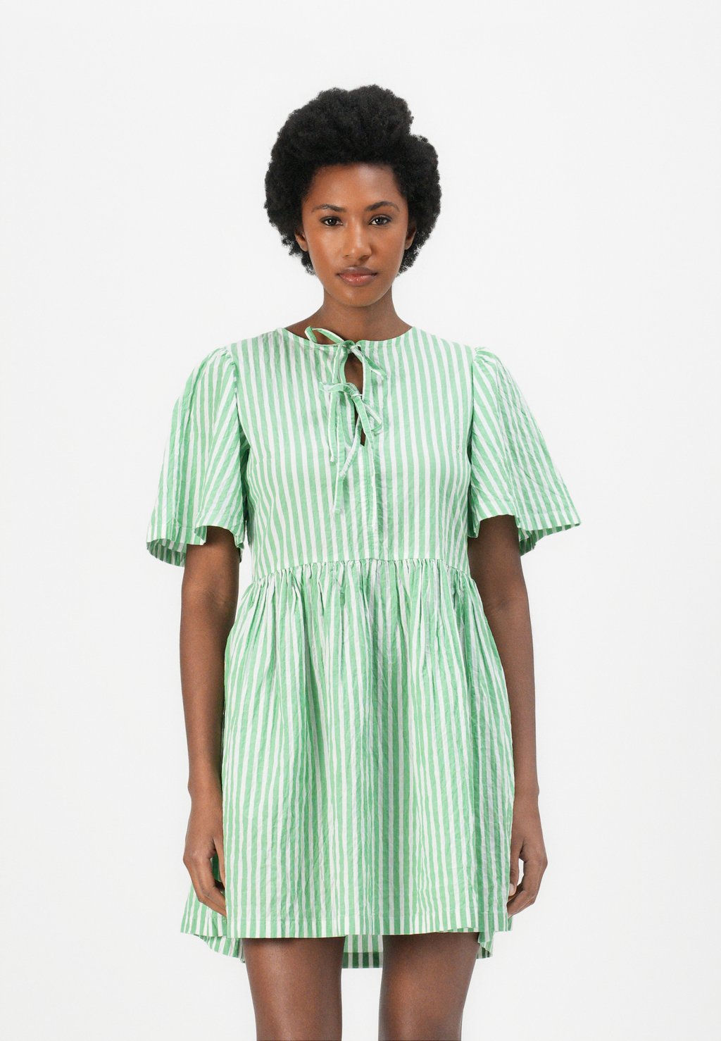 Повседневное платье DAISON MINI DRESS Barbour, серый
Повседневное платье DAISON MINI DRESS Barbour, серый