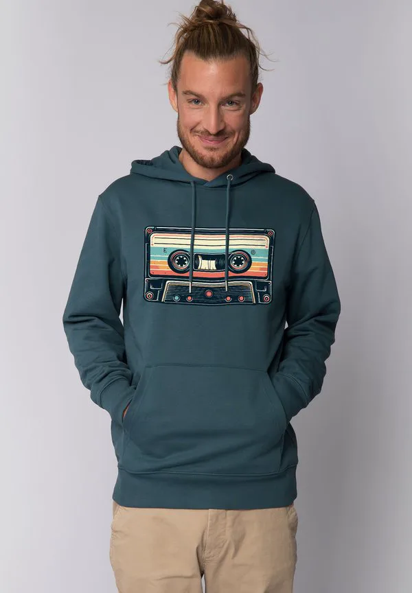Худи в стиле ретро с кассетами Watapparel, Stargazer
Худи в стиле ретро с кассетами Watapparel, Stargazer