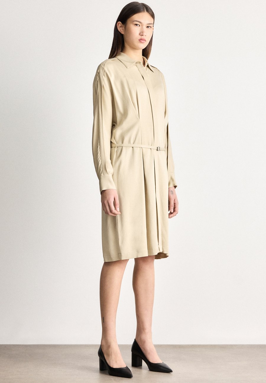 Платье BOSS DOLALA, Light Beige/Beige
Платье BOSS DOLALA, Light Beige/Beige