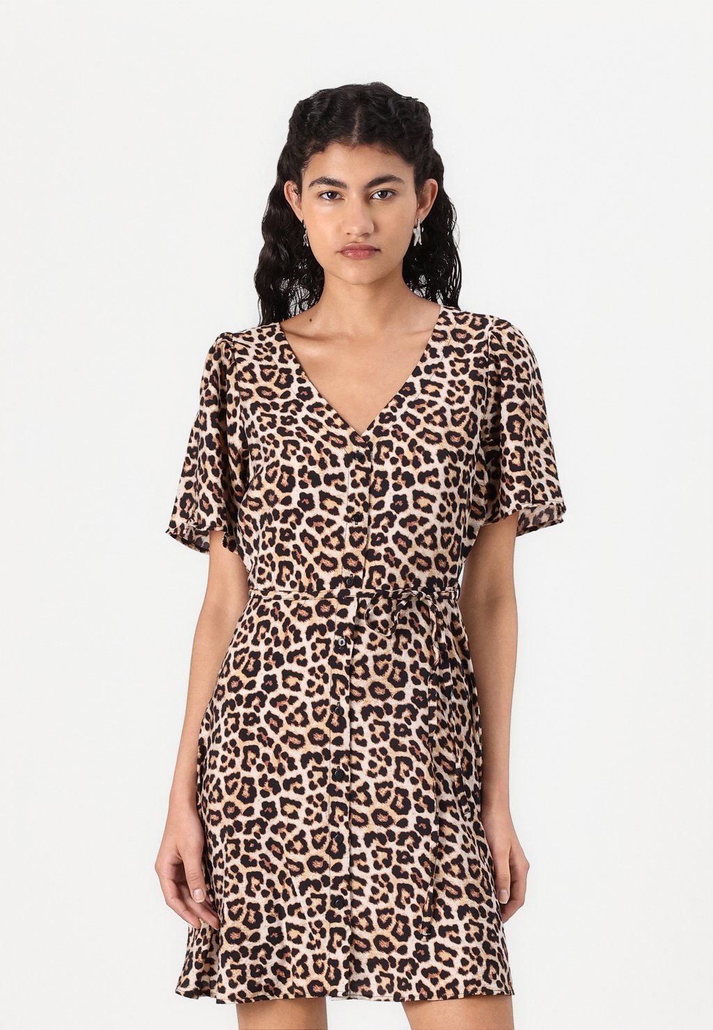 Платье-рубашка TROYA LIFE SHORT JDY, серый
Платье-рубашка TROYA LIFE SHORT JDY, серый