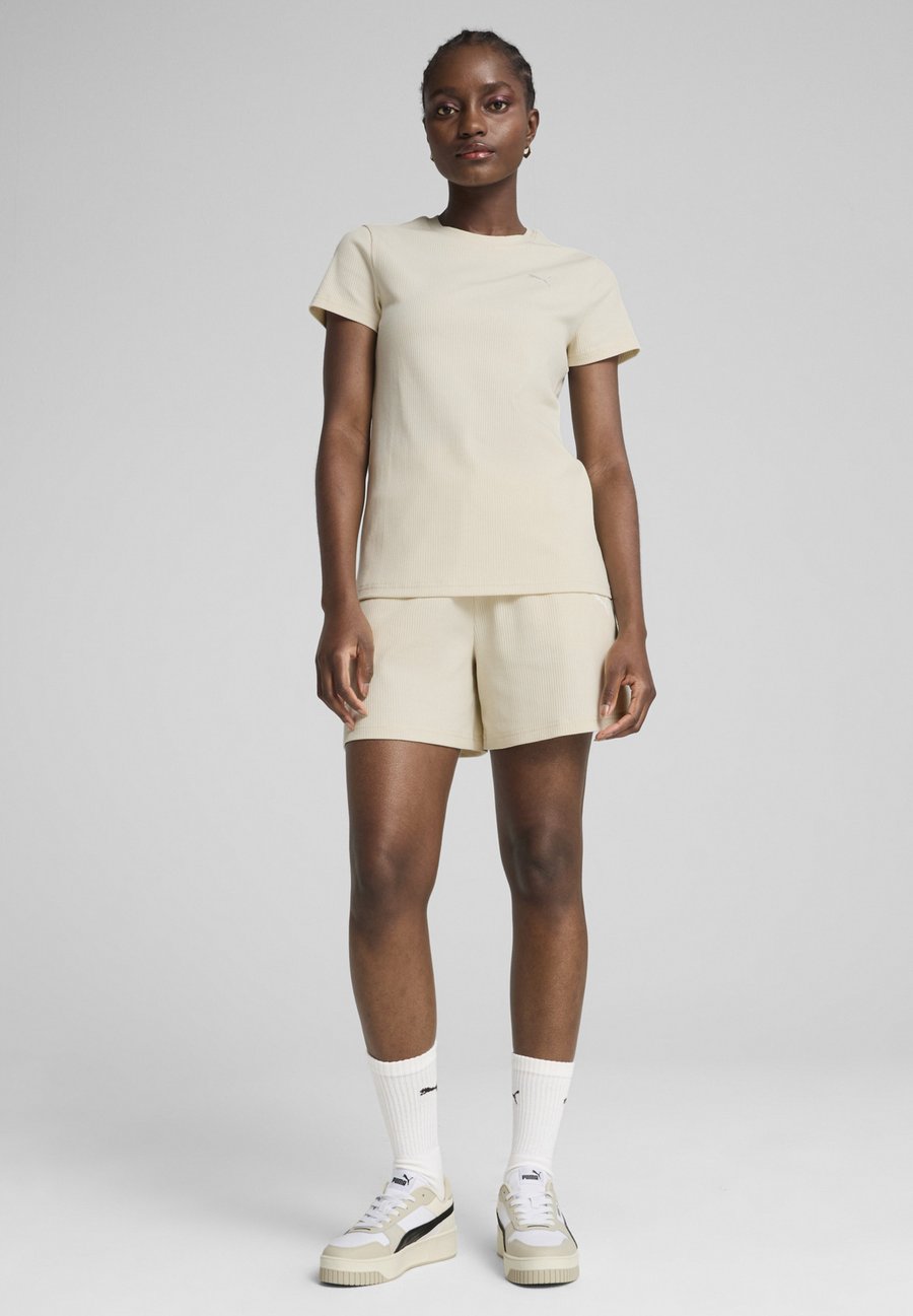 Футболка Puma Basic T-shirt, Alpine Snow/Beige, Белый, Футболка Puma Basic T-shirt, Alpine Snow/Beige
Футболка Puma Basic T-shirt, Alpine Snow/Beige, Белый, Футболка Puma Basic T-shirt, Alpine Snow/Beige