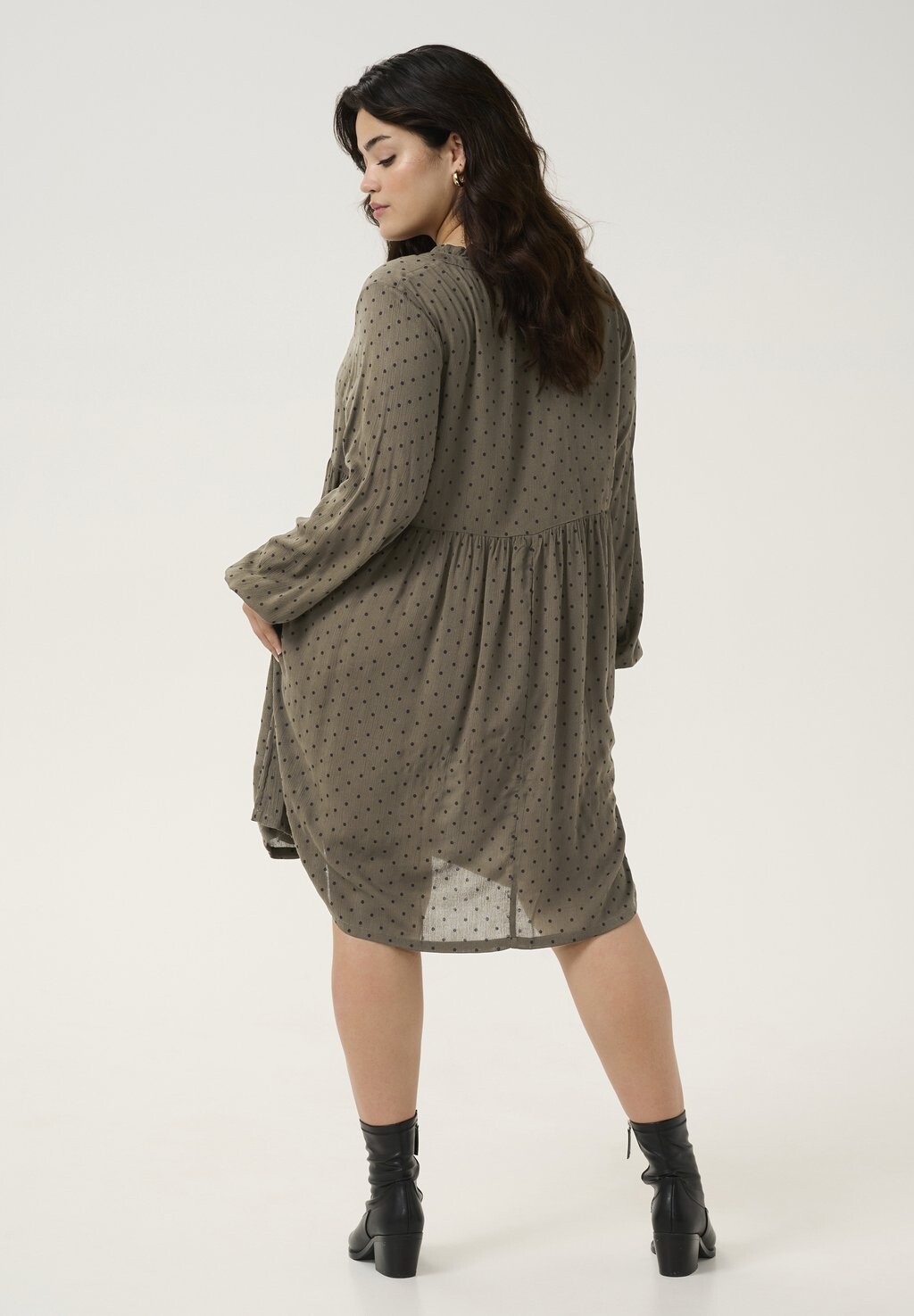 Дневное платье BETTY Kaffe Curve, коричневый
Дневное платье BETTY Kaffe Curve, коричневый