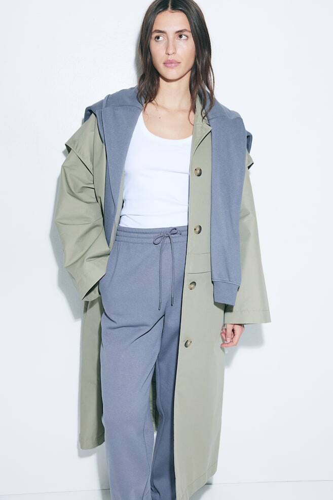 Спортивные штаны из хлопковой смеси H&M, серый
Спортивные штаны из хлопковой смеси H&M, серый