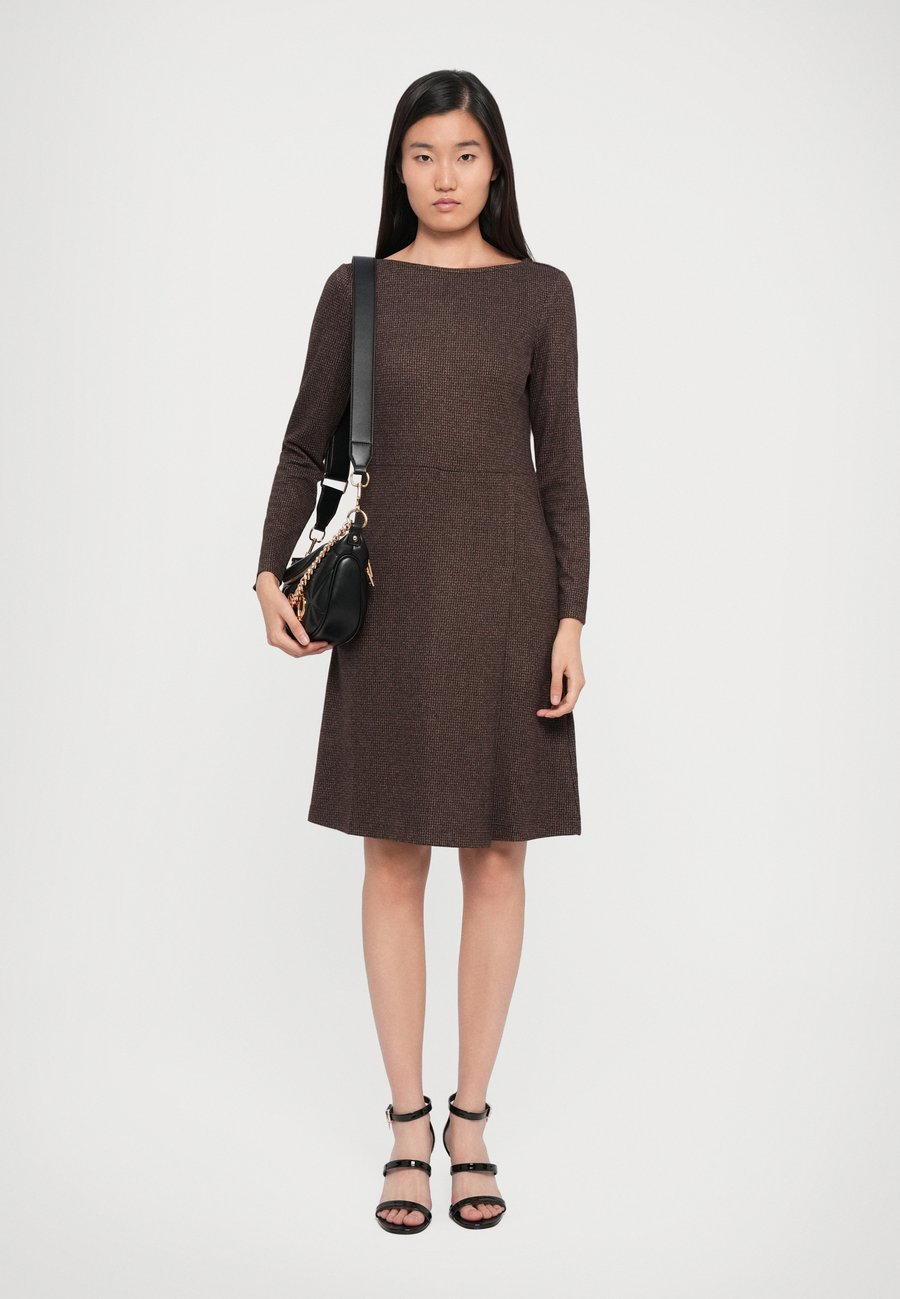 Сумка кросс-боди Love Moschino Cross body bag, Black
Сумка кросс-боди Love Moschino Cross body bag, Black