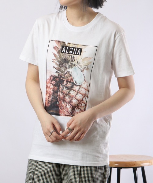 Футболка с коротким рукавом, чесаный трикотаж, принт FUNALIVE, белый
Футболка с коротким рукавом, чесаный трикотаж, принт FUNALIVE, белый