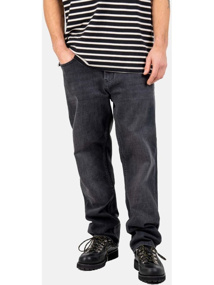 Джинсы Lowfly 2 черного цвета Reell
Джинсы Lowfly 2 черного цвета Reell