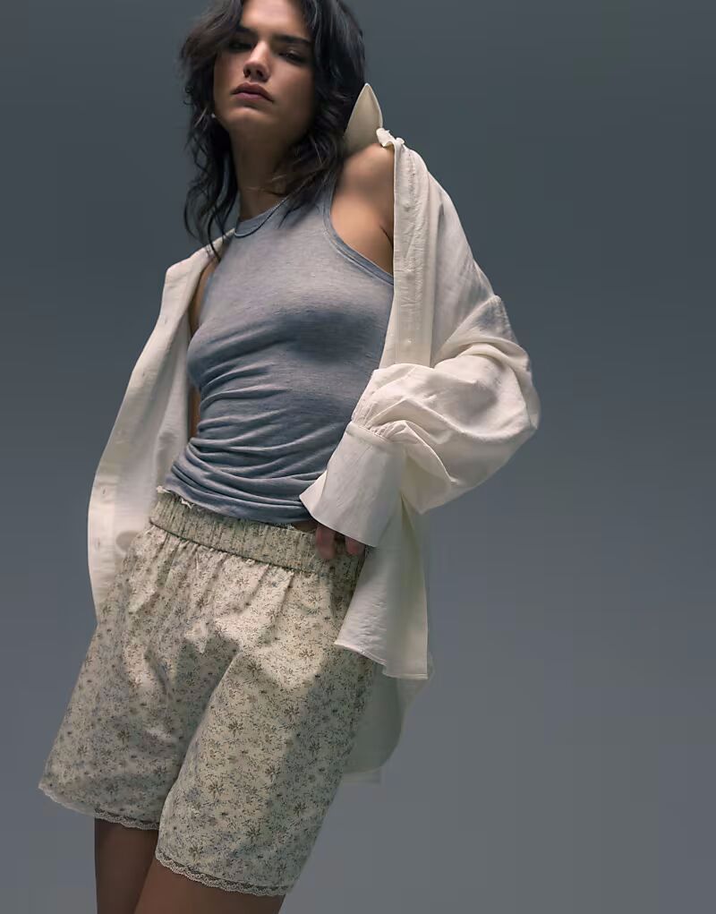 Короткие шорты Coord с цветочной отделкой из кружева, многоцветные Topshop, мультиколор
Короткие шорты Coord с цветочной отделкой из кружева, многоцветные Topshop, мультиколор