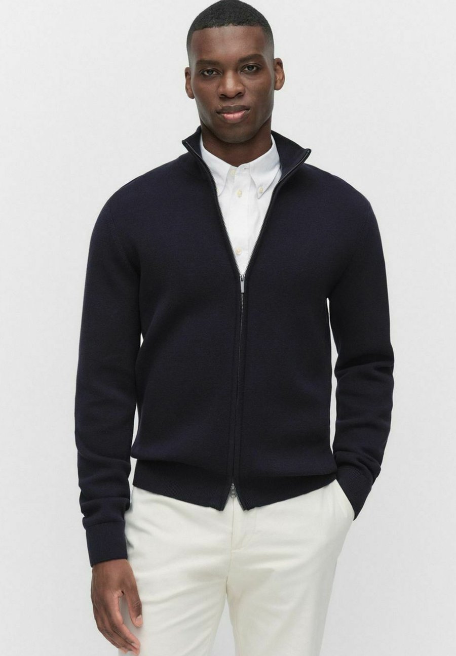 Толстовка Bläck ROMAN , Dark Blue/Blue
Толстовка Bläck ROMAN , Dark Blue/Blue