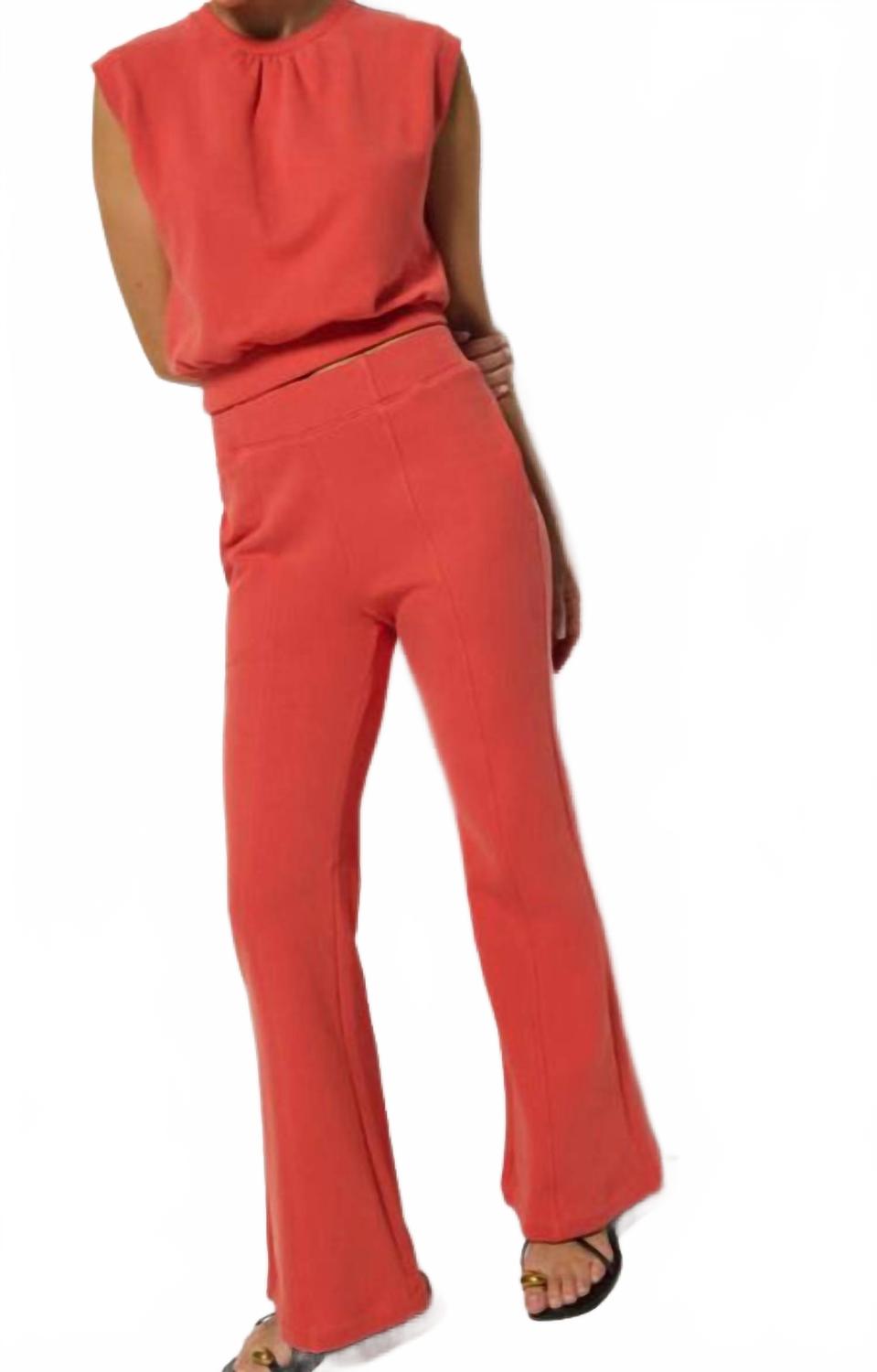 Риз Флейр Спортивные штаны в цвете Коралловый поцелуй Nation LTD
Риз Флейр Спортивные штаны в цвете Коралловый поцелуй Nation LTD