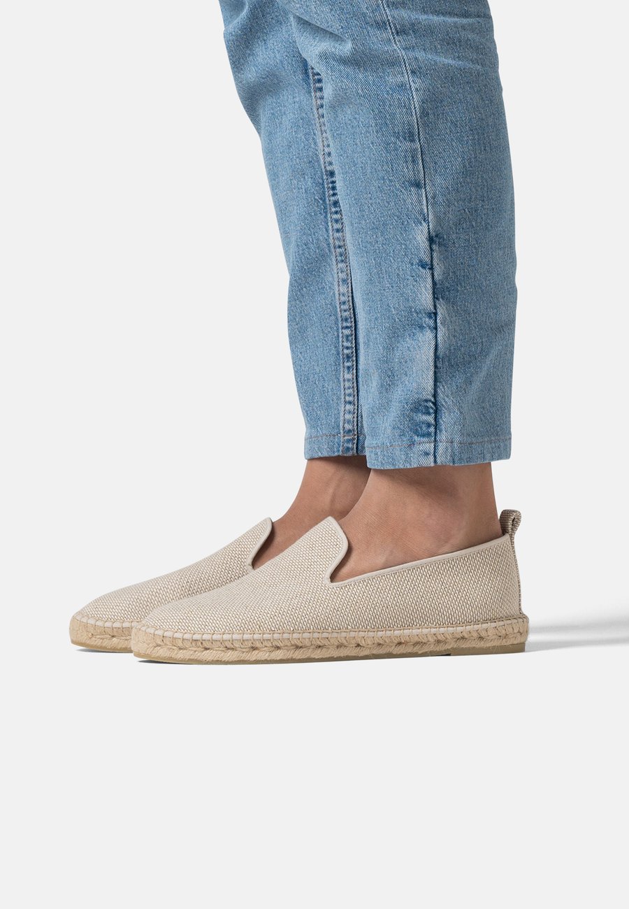 Лоферы FRED MARTIN COLLECTION IBIZA, Natural Eco/Beige
Лоферы FRED MARTIN COLLECTION IBIZA, Natural Eco/Beige
