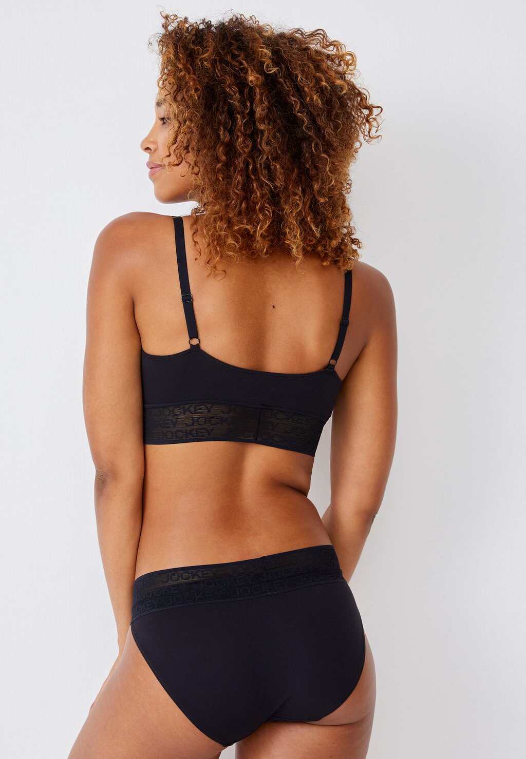 Бюстгальтер на косточках SOFT TOUCH Jockey, черный
Бюстгальтер на косточках SOFT TOUCH Jockey, черный