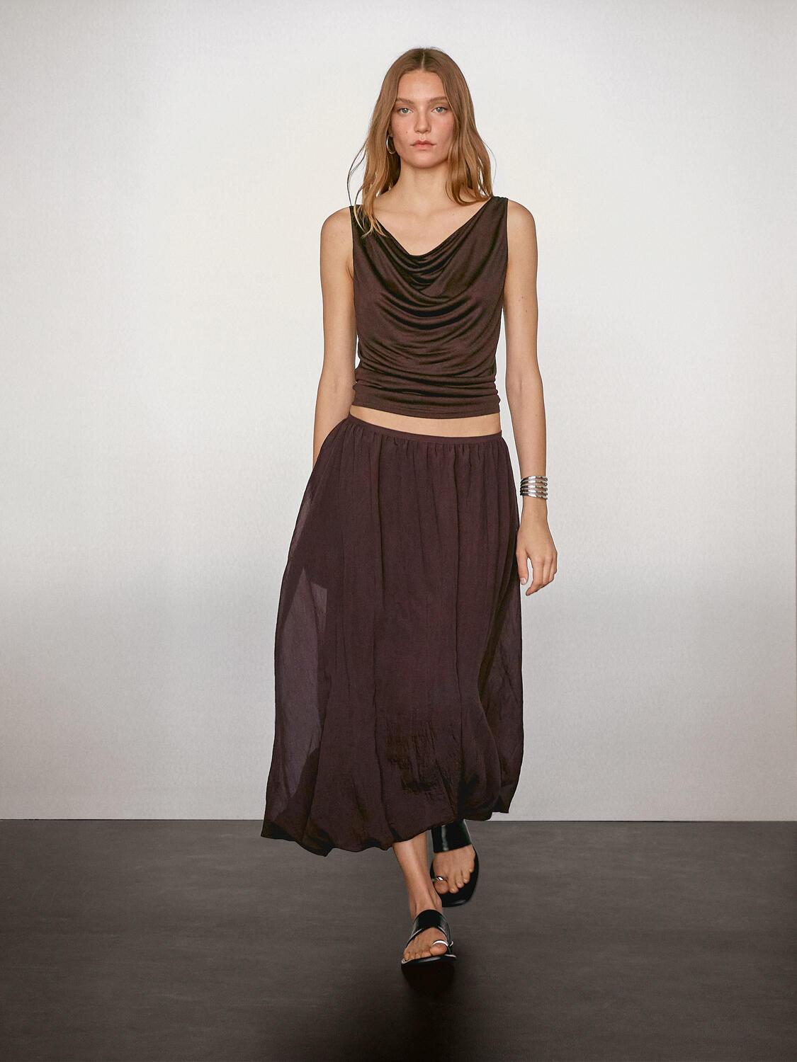 Юбка миди с плиссировкой и пышной юбкой Massimo Dutti, бургундия
Юбка миди с плиссировкой и пышной юбкой Massimo Dutti, бургундия