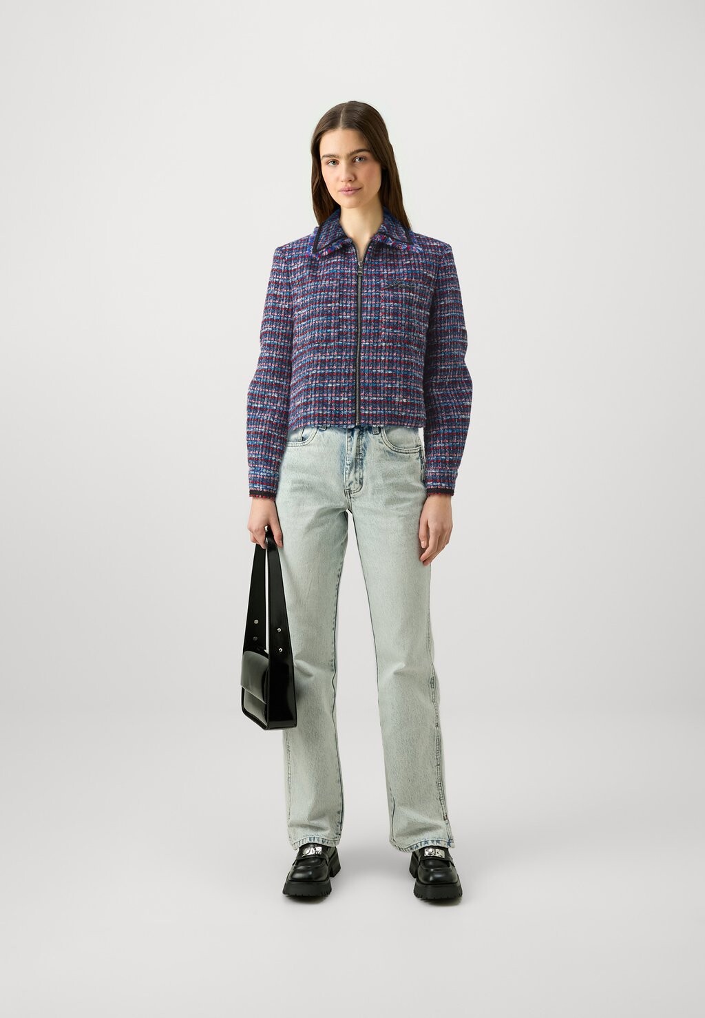 Летняя куртка JACKET KARL LAGERFELD, синий
Летняя куртка JACKET KARL LAGERFELD, синий