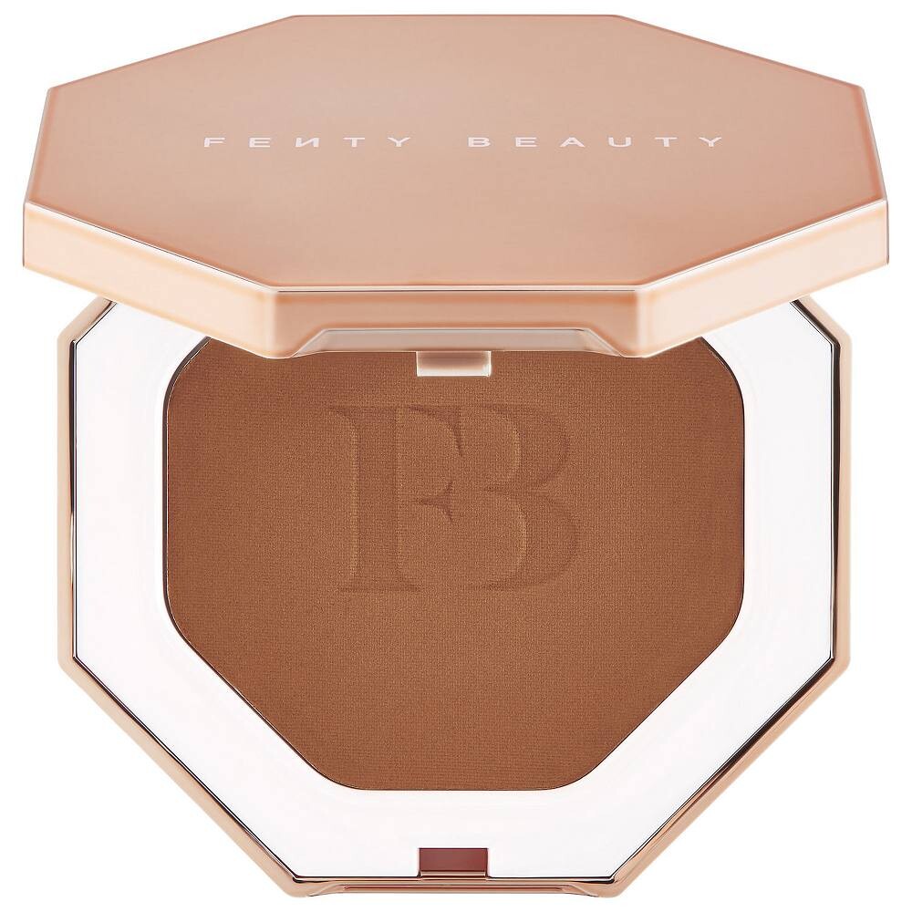 FENTY BEAUTY by Rihanna Sun Stalk'r Мгновенный теплый бронзатор, цвет Caramel Cutie
FENTY BEAUTY by Rihanna Sun Stalk'r Мгновенный теплый бронзатор, цвет Caramel Cutie