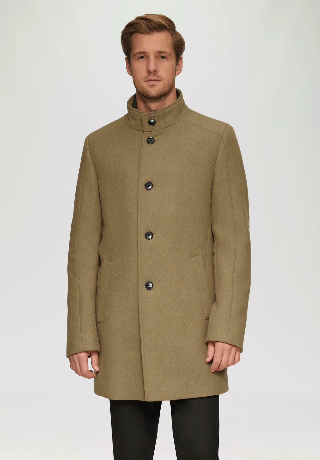 Классическое пальто s.Oliver BLACK LABEL, светло-коричневый
Классическое пальто s.Oliver BLACK LABEL, светло-коричневый