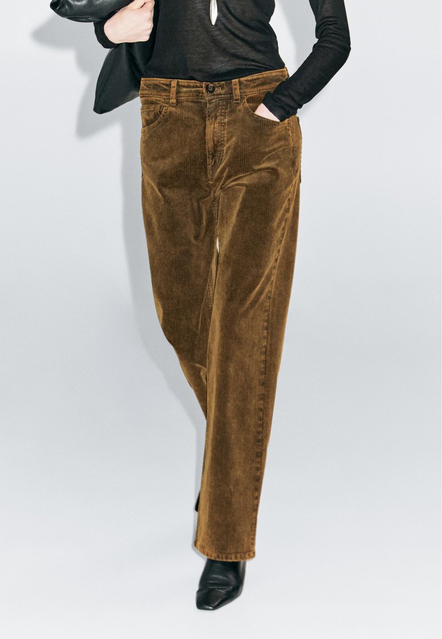 Брюки Massimo Dutti Trousers, Mustard Yellow
Брюки Massimo Dutti Trousers, Mustard Yellow