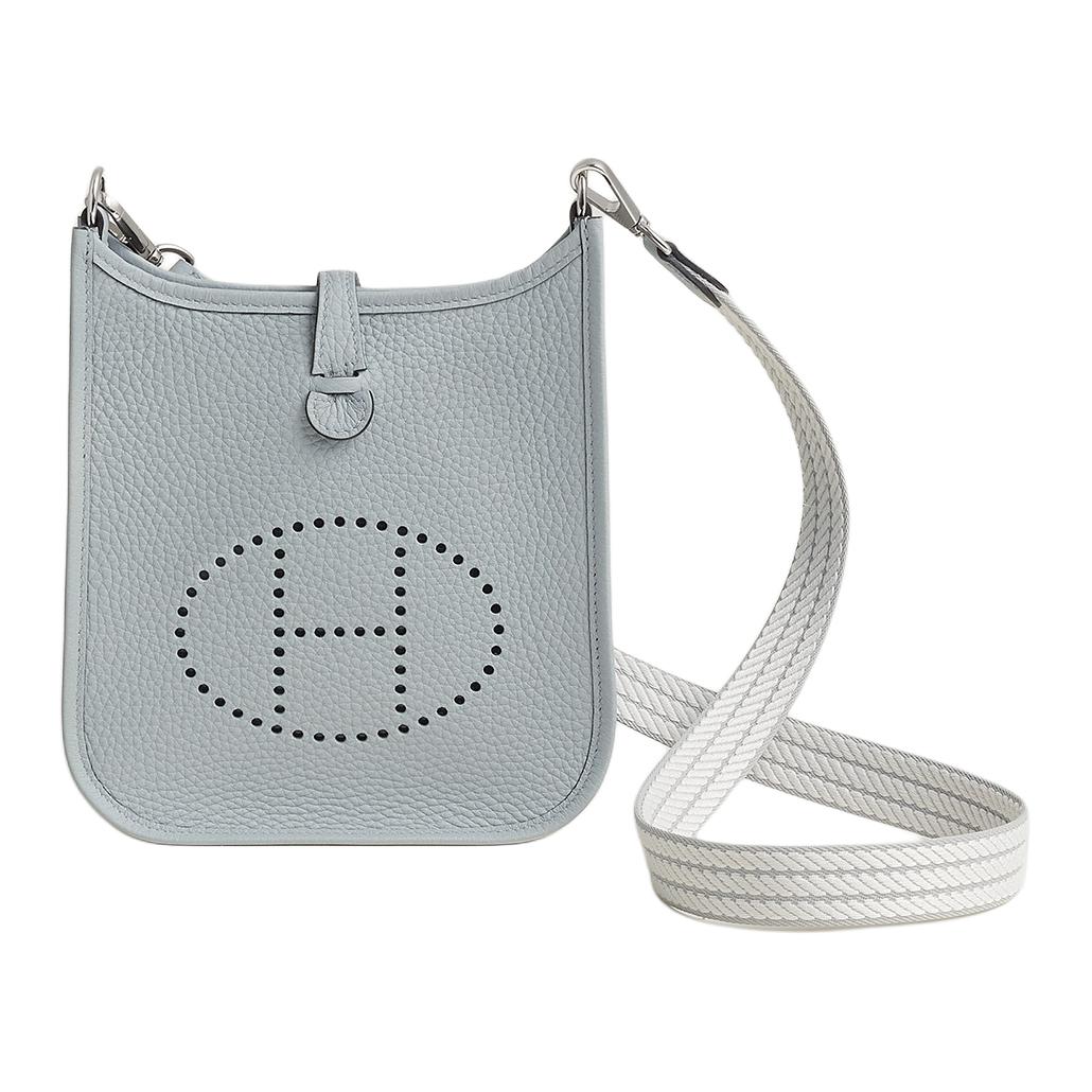 HERMES Сумка кроссбоди Evelyne Clemence Bullock кожаная женская ледниково-голубая
HERMES Сумка кроссбоди Evelyne Clemence Bullock кожаная женская ледниково-голубая