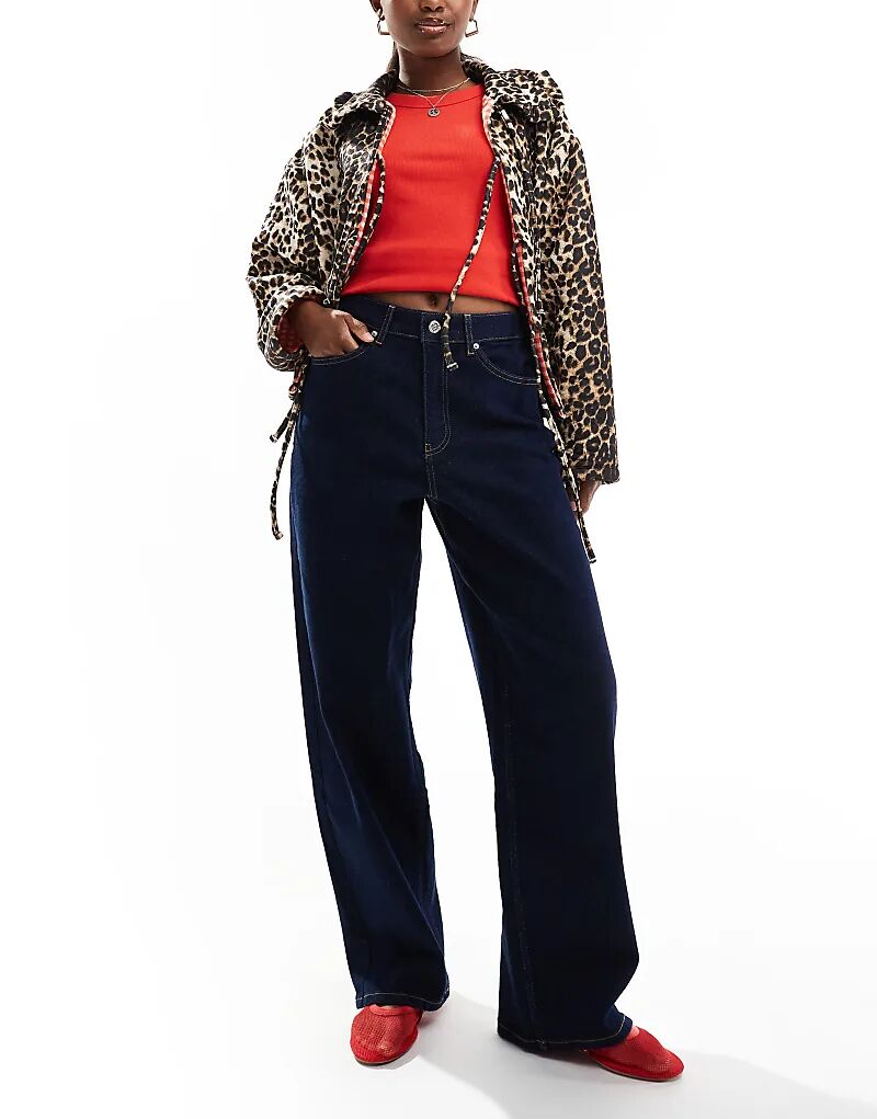 Мешковатые джинсы из денима цвета индиго Miss Selfridge
Мешковатые джинсы из денима цвета индиго Miss Selfridge