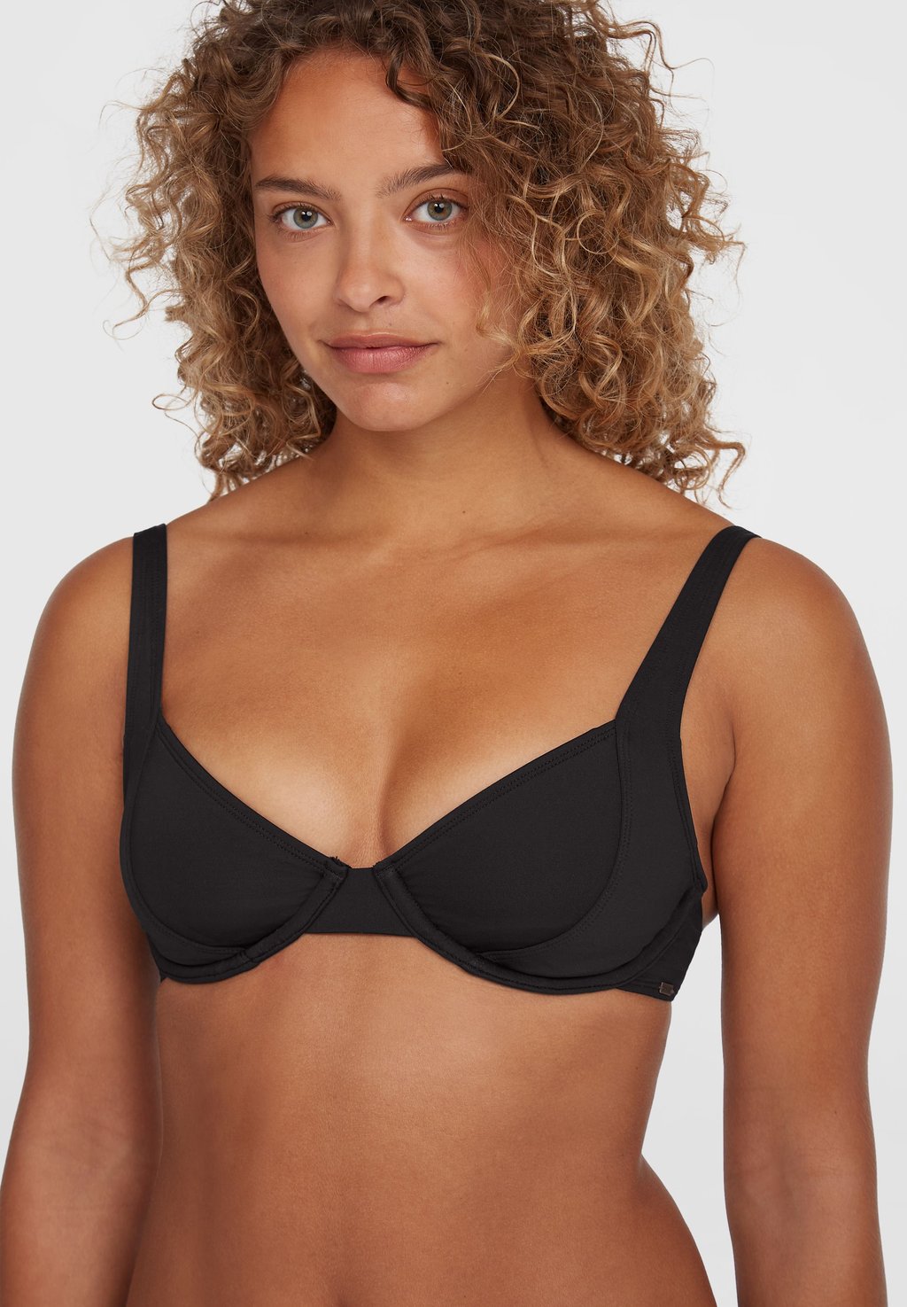 Верх бикини ELSIE O'Neill, черный
Верх бикини ELSIE O'Neill, черный