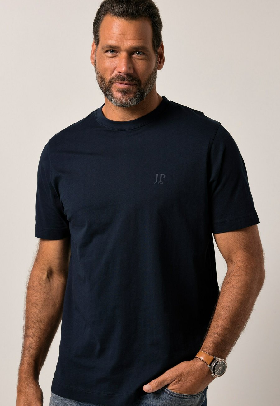 Футболка JP1880 DOPPELPACK RUNDHALS BEQUEME PASSFORM, Brick Red/Dark Red, Красный, Футболка JP1880 DOPPELPACK RUNDHALS BEQUEME PASSFORM, Brick Red/Dark Red
Футболка JP1880 DOPPELPACK RUNDHALS BEQUEME PASSFORM, Brick Red/Dark Red, Красный, Футболка JP1880 DOPPELPACK RUNDHALS BEQUEME PASSFORM, Brick Red/Dark Red