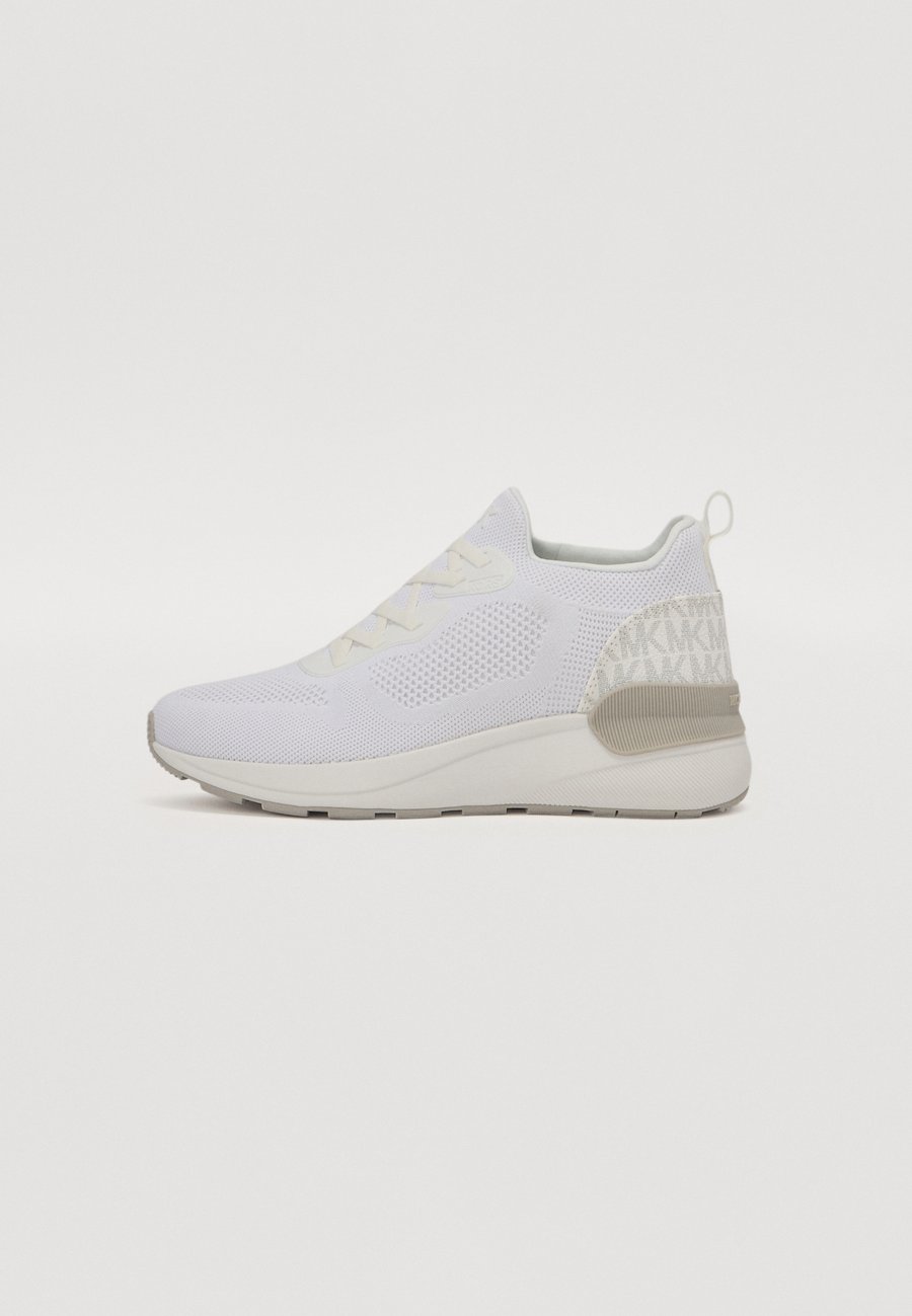 Кроссовки Michael Kors TREVOR, White
Кроссовки Michael Kors TREVOR, White