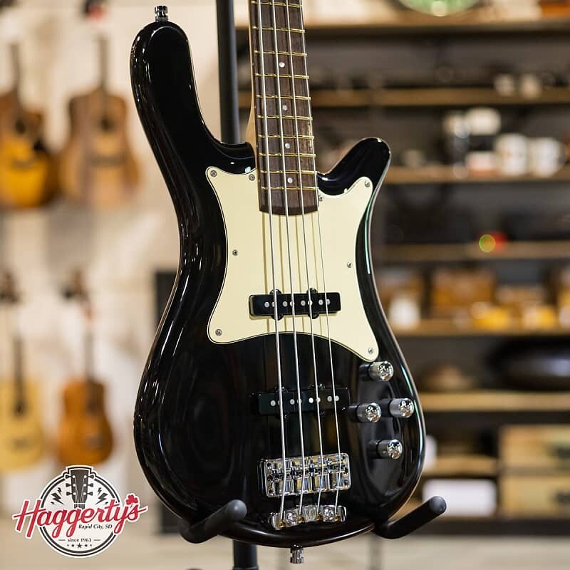 Басс гитара Warwick Teambuilt Pro Series Streamer CV, 4-String - Solid Black High Polish with Starline RockBag
Басс гитара Warwick Teambuilt Pro Series Streamer CV, 4-String - Solid Black High Polish with Starline RockBag